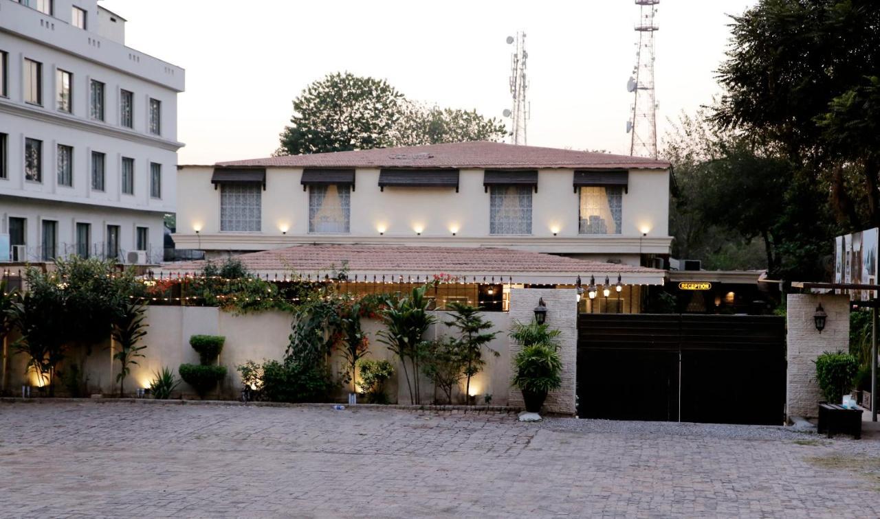 Ambassador Suites & Hotel Ισλαμαμπάντ Εξωτερικό φωτογραφία